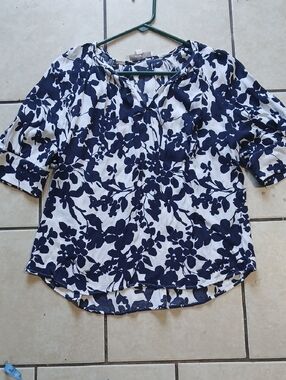 LOFT Navy Floral Split-Neck Blouse